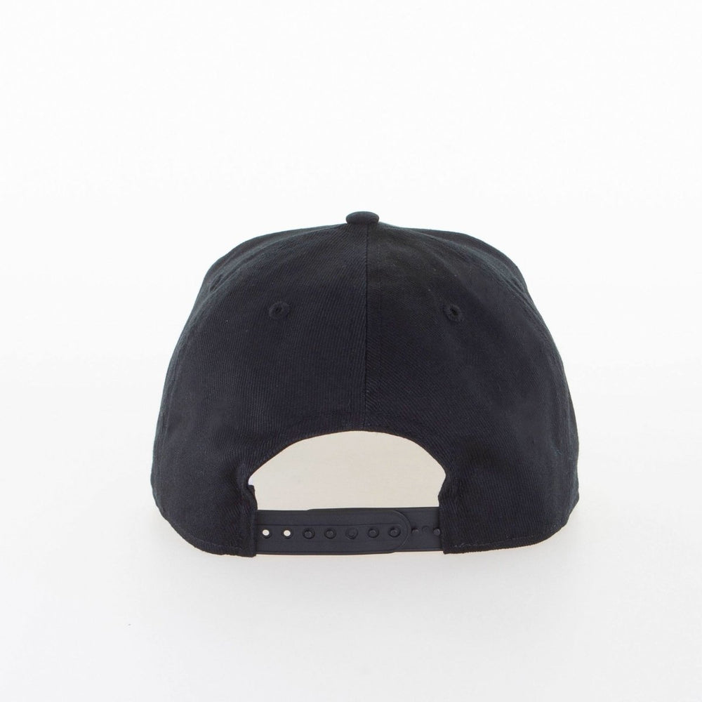
                  
                    Death Note | Kira Snapback Cap - Stuffbringer
                  
                